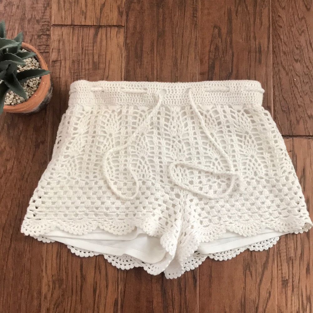 LA HEARTS CROCHET SHORTS